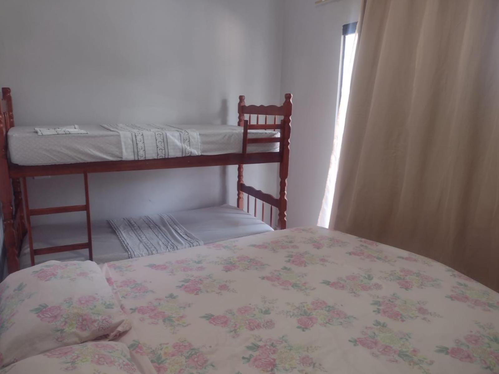 Recanto Bellamar Pousada E Hostel Гуаружа Экстерьер фото